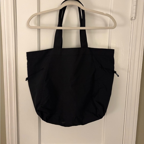 lululemon side-cinch shopper bag black Athletica Lululemon 18L (Black) : Clothing, Shoes & Jewelry Lululemon Athletica Lululemon Side-cinch Shopper